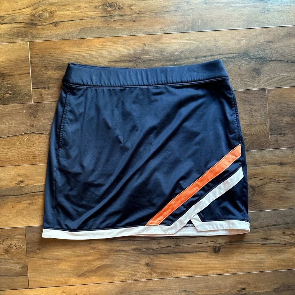 Sporty-chic IZOD Golf skort size small